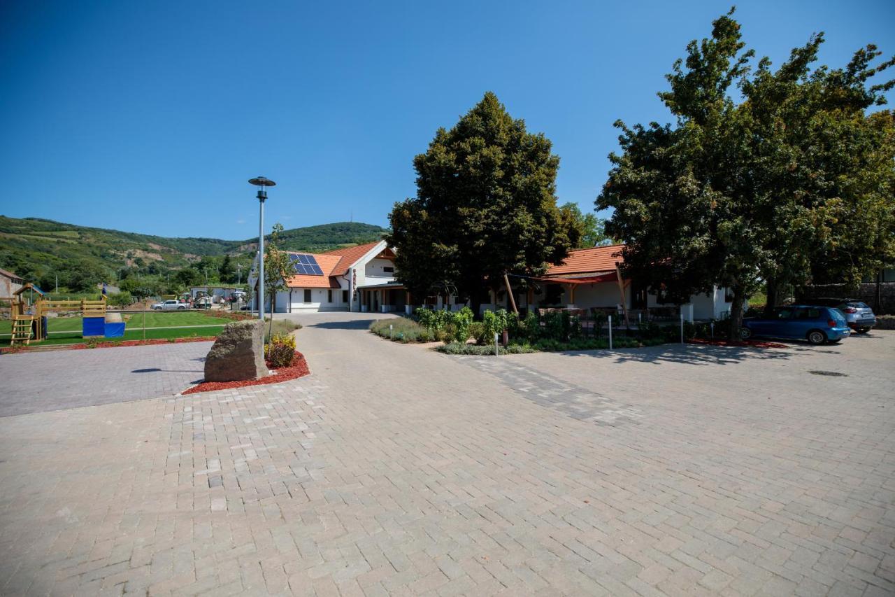 Barkland Apartmán Tarcal
